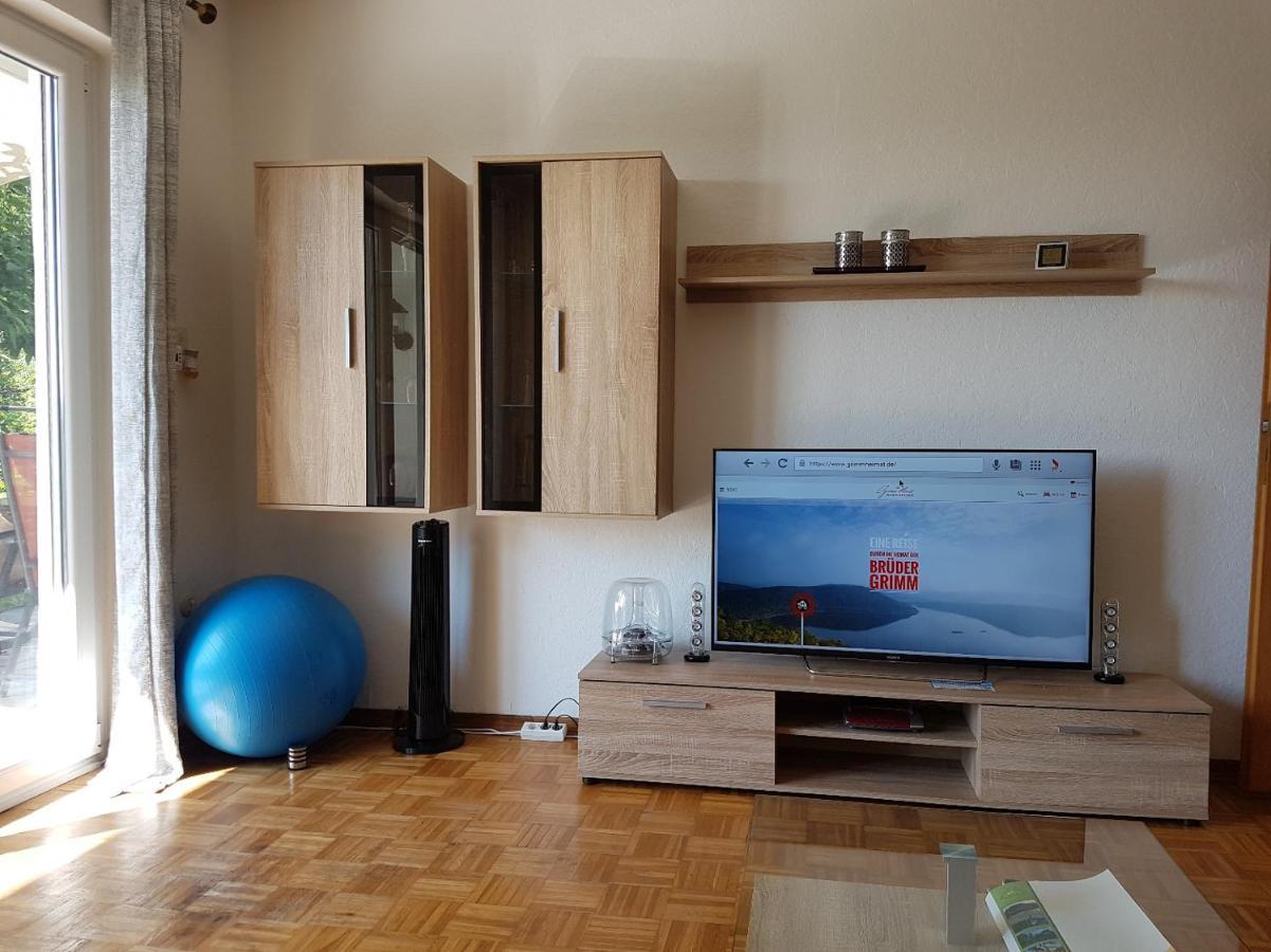 Rauszeit-Toroni Apartment Niedenstein ภายนอก รูปภาพ
