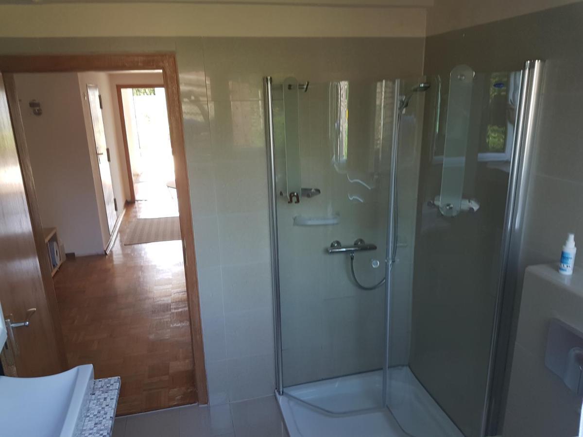 Rauszeit-Toroni Apartment Niedenstein ภายนอก รูปภาพ